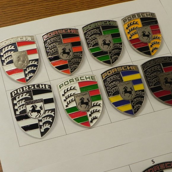 PORSCHE custom livery hood crests - Picture 6 of 9
